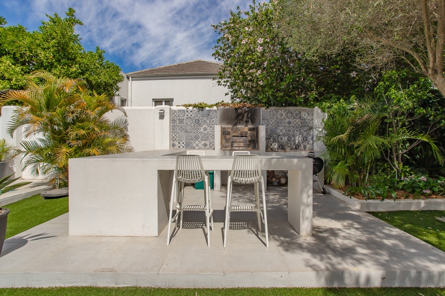 4 Bedroom Property for Sale in Vrykyk Western Cape